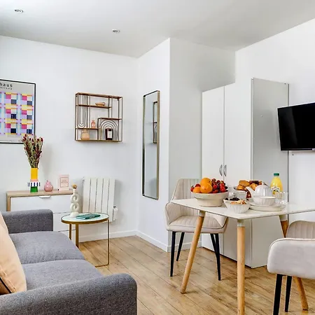 Cosy Au Coeur De Pres Des Buttes-chaum Appartamento Parigi